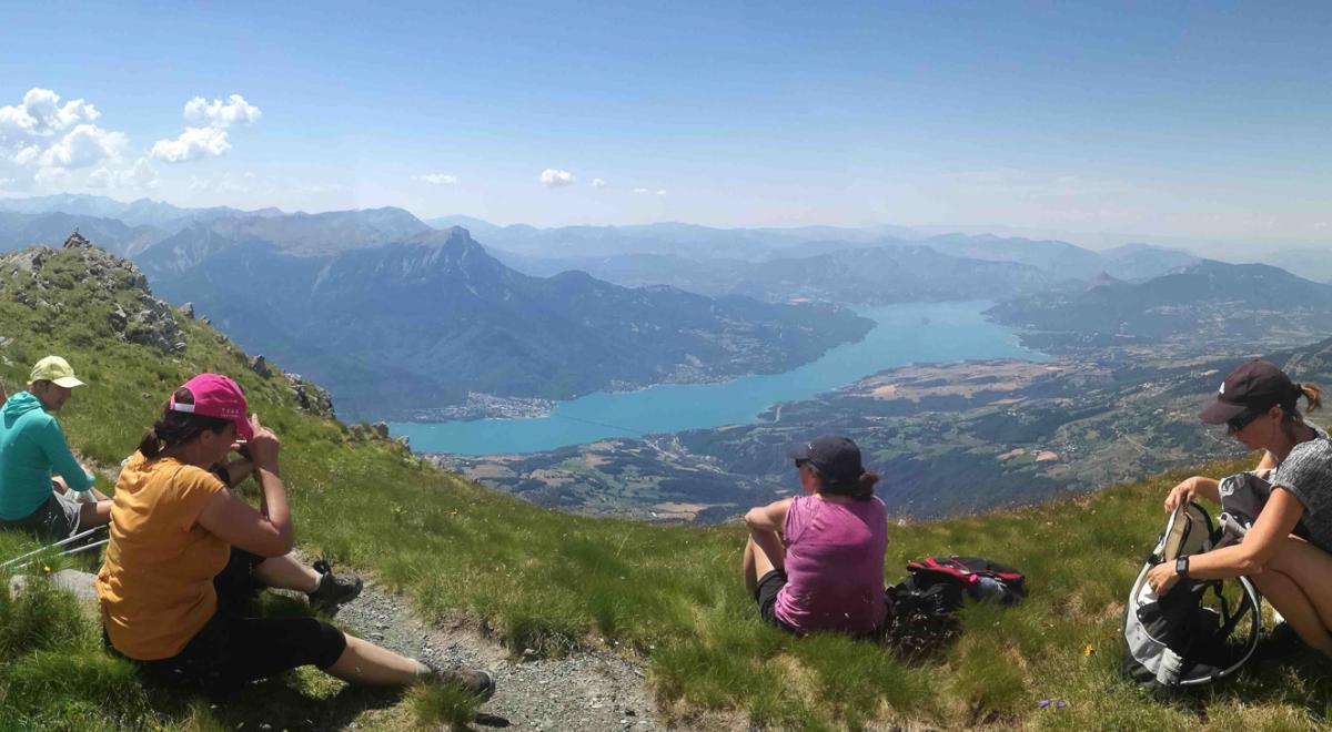 vue sur Serre-ponçon - NOS RANDOS PLUS BELLE LA VUE