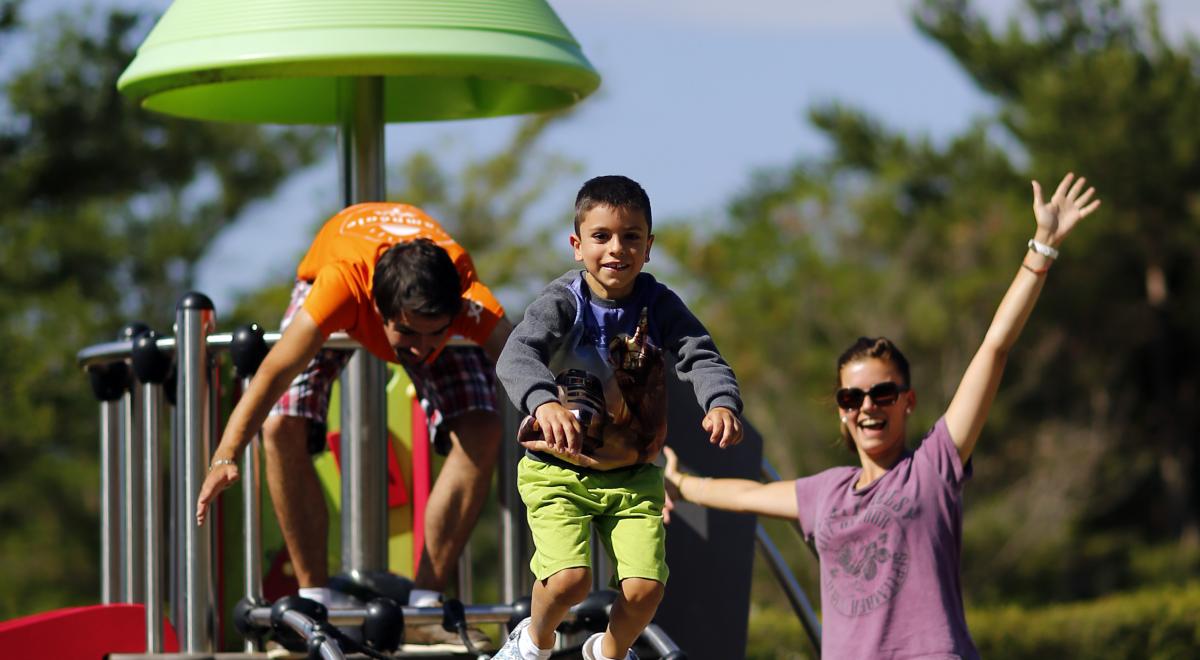 Aire de jeux - Camping Baie de La Chapelle Vacances André Trigano CHORGES - Aire de jeux - Camping Baie de La Chapelle Vacances André Trigano CHORGES