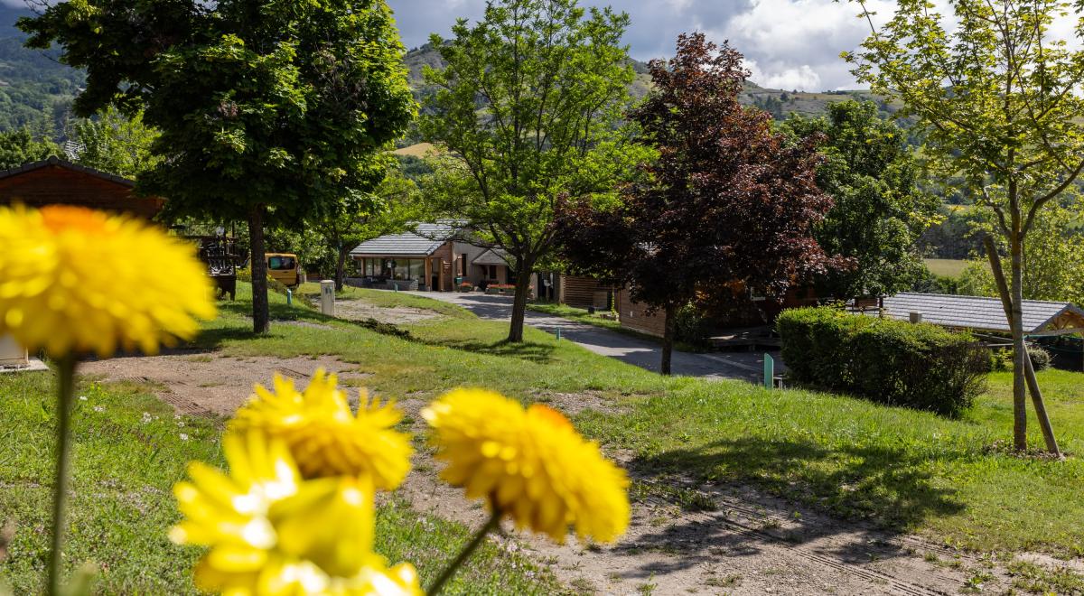 Accueil -  Camping Municipal de la Baie St-Michel CHORGES - Accueil -  Camping Municipal de la Baie St-Michel CHORGES