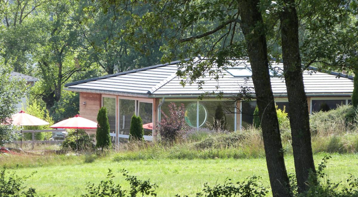 Ax'Hôtel Restaurant Spa à CHORGES 05 - Piscine couverte et chauffée Ax'Hôtel