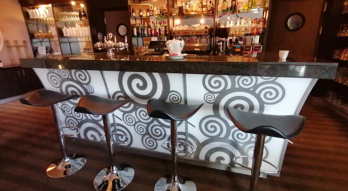 Ax'Hôtel Restaurant Spa à CHORGES 05 - Bar restaurant d'ax'Hotel