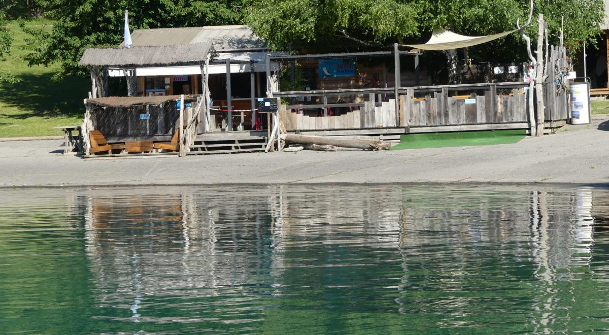 les pieds dans l'eau -