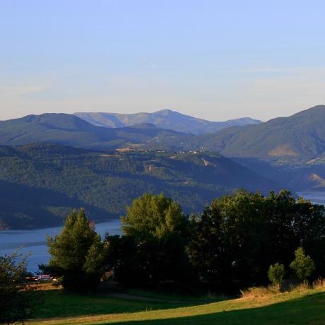 Hautes-Alpes Montgolfière - vol au lac de Serre-Ponçon - Hautes-Alpes Montgolfière - vol au lac de Serre-Ponçon