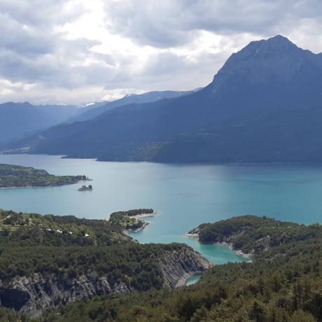 Image - Le pic de Morgon en arrière plan du lac