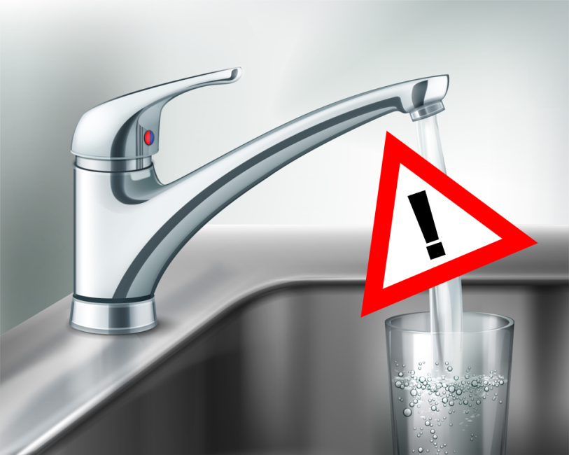 Robinet-eau-verre-attention